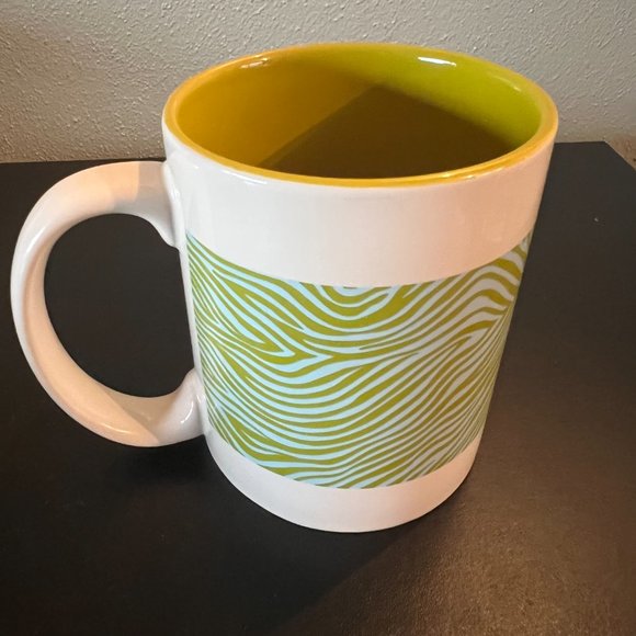 HALLMARK SHOEBOX ~ "A Great Friend Adds Booze!" ~ Best Friend Novelty Mug - Picture 2 of 5